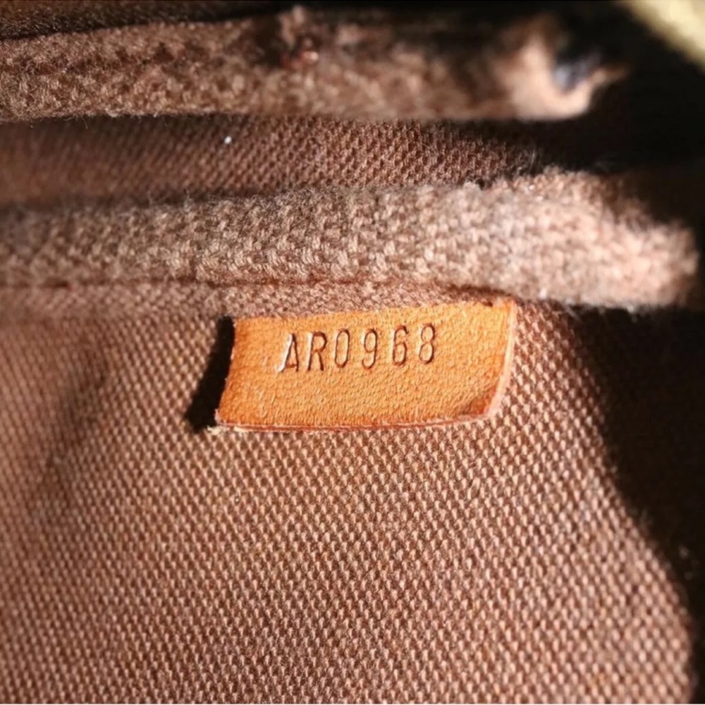 More pictures of theLV Pochette